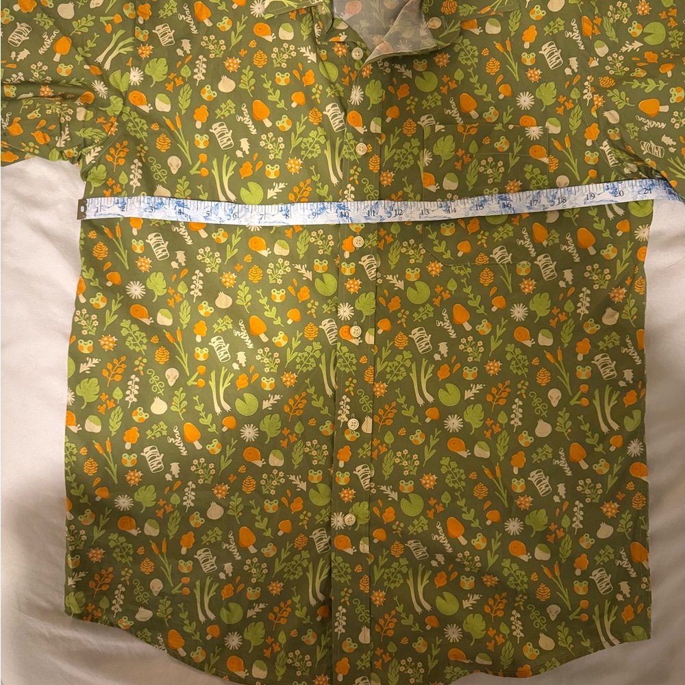 Carmico Printed Frog Button Up Shirt - Picture 4 of 5